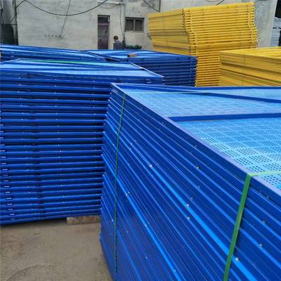 安平爬架網(wǎng)價(jià)格 爬架防護(hù)網(wǎng)廠(chǎng) 外架鋼板網(wǎng)施工